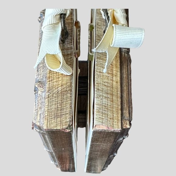 Vintage Wanda Lee Set of 2 Miniature Wood Framed Illustrated Perfume Bottles - Picture 11 of 14